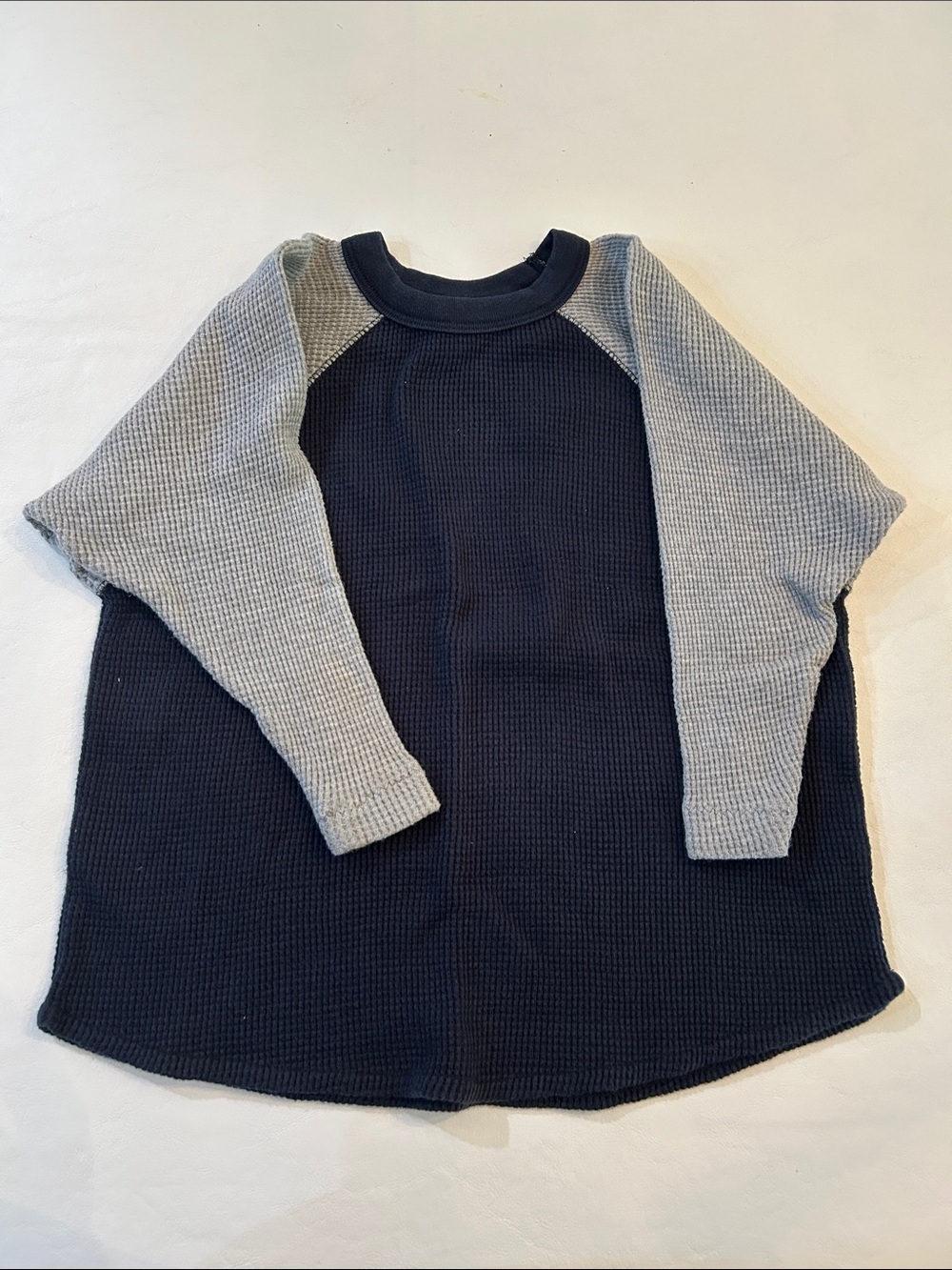 Vintage GAP Two-Tone Waffle Crewneck Top - Navy & Light Gray
